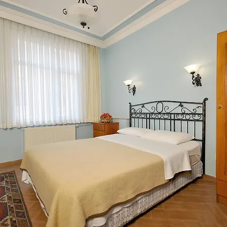 Side Hotel