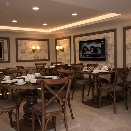 Hotell Town 3*