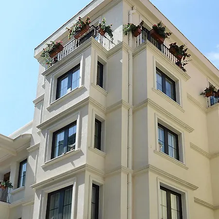 Hotel Life 4*