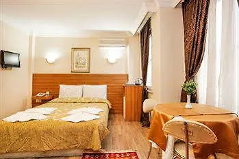 Casa Mia Hotel 4*