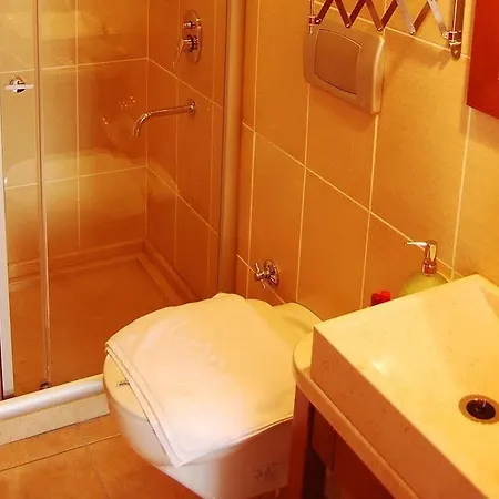 Agora Hotel 3*