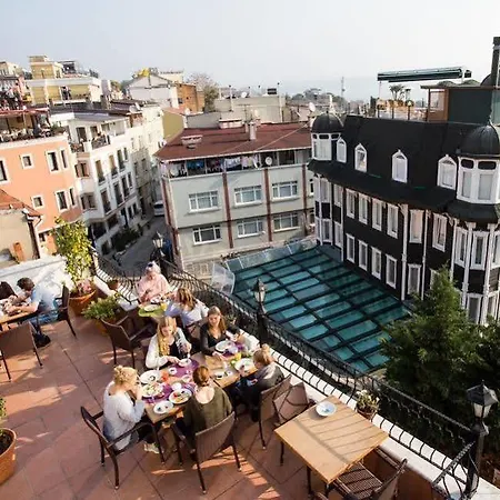 Hotel Agora 3*