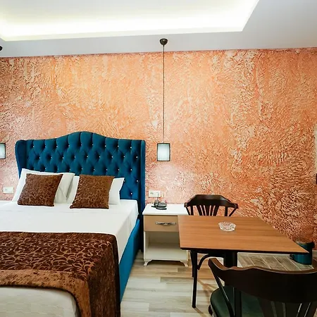 Taksim Celebi Apart Otel 5*