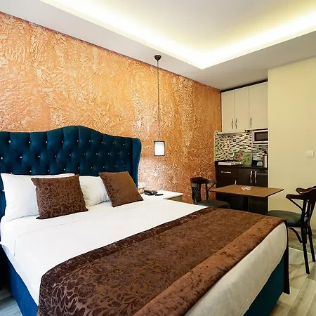 Taksim Celebi Apart Otel 5*