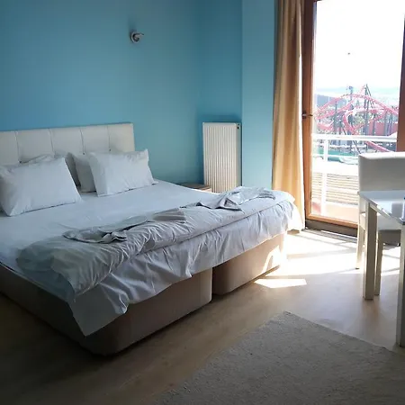 Tuzla Hilal Hotell *
