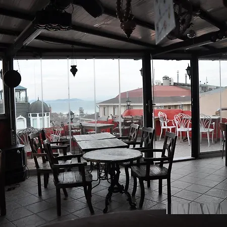 Bahaus Hostel