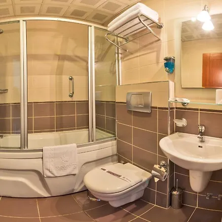 Hotel Vatan Asur 4*