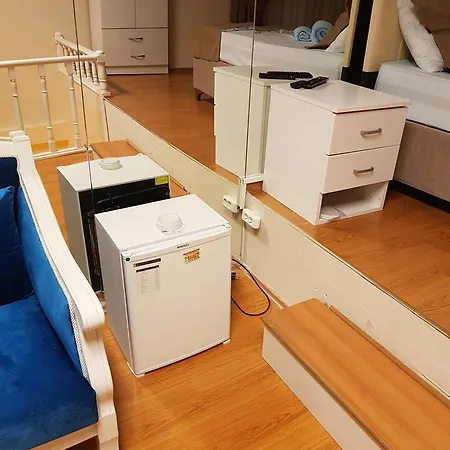 Blue Bed & Breakfast *