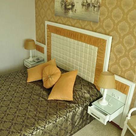 Pen Hotel 3*