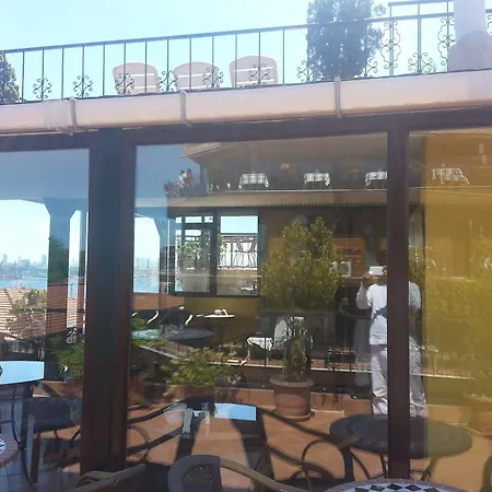 Sirkeci Park 3*