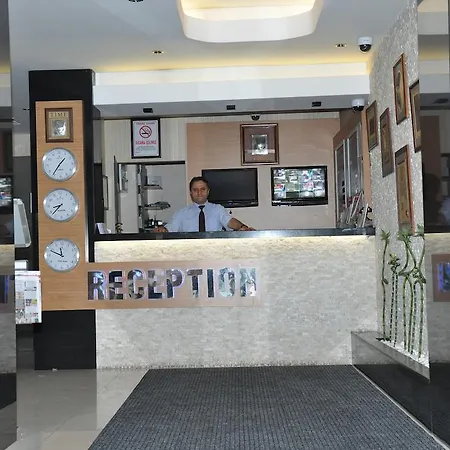 Pen Hotel 3*