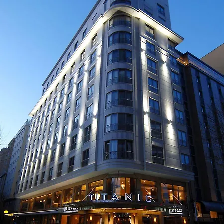 Titanic City Taksim Hotel