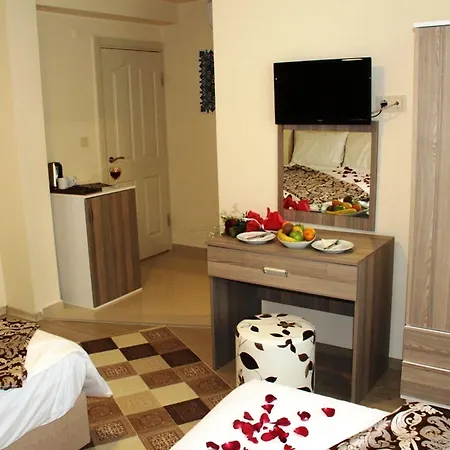 Nagehan Old Hotell