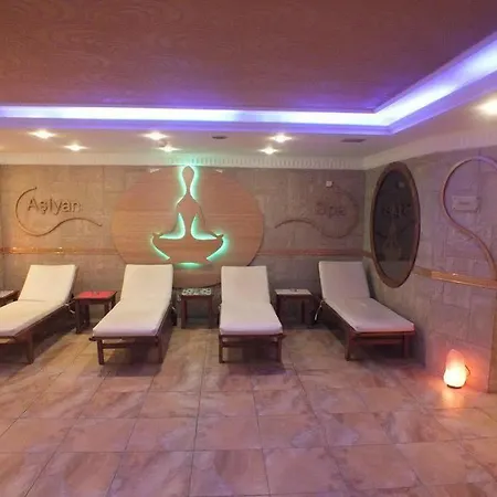 Grand Asiyan Hotel