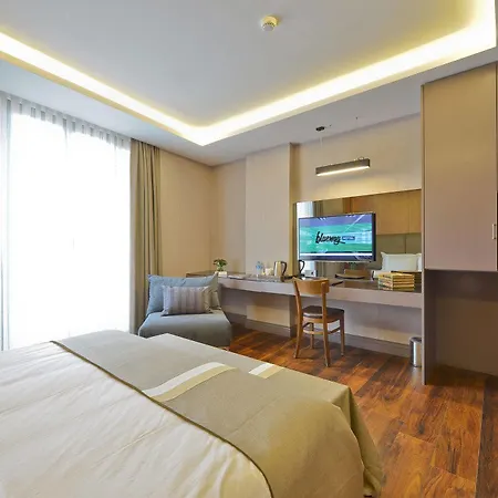 Blueway Otel 3*