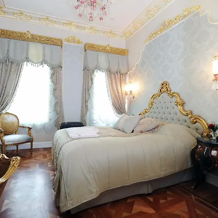 Отель Maroon Bosphorus