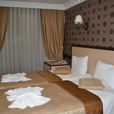 Hotel Ares 3*