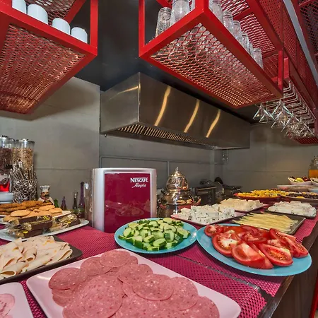 Hotel Taksim Nis - Istiklal Street