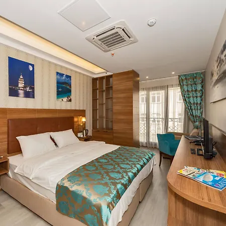 Grand Palace Hotel