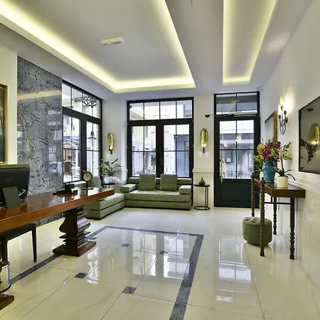 Life Hotel 4*