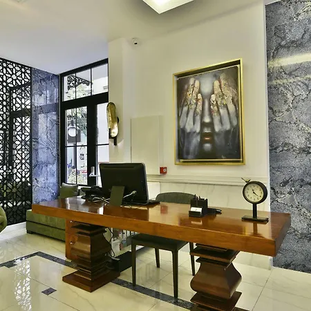 Life Hotel