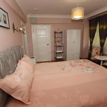 Oda ve Kahvaltı Yesim Suites 3*