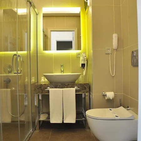 Centrum Hotel 2*