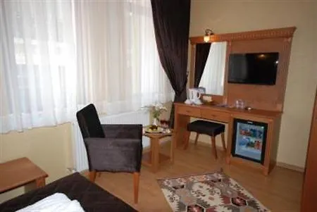 Hotel New House