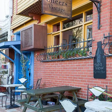 Cheers Vintage بيت شباب اسطنبول