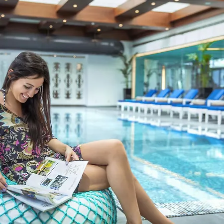 Hotel Tango Arjaan By Rotana Asia