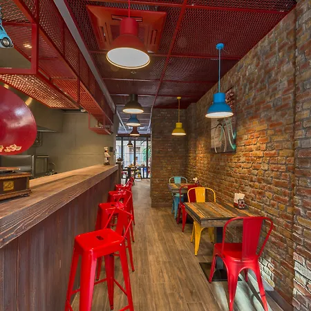 Hotel Taksim Nis - Istiklal Street