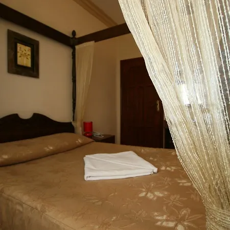 Hanedan Hotel