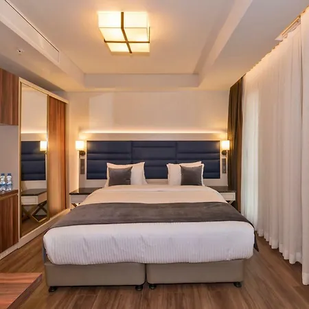 Golden Royal & Hotel 4*