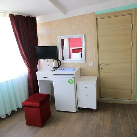 Hotel Grand Fm