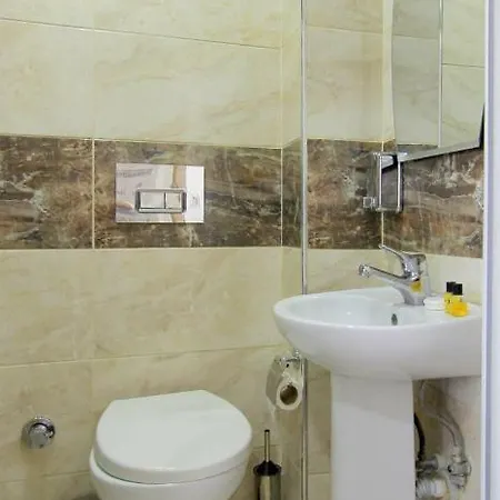Hotel Grand Fm Istanboel