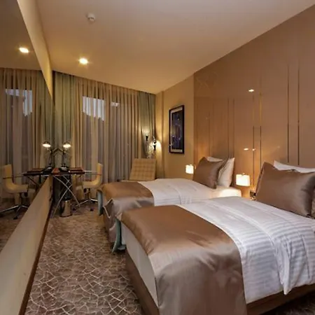 إنيرا بندك