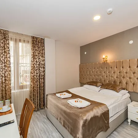 Hotel Grand Pamir