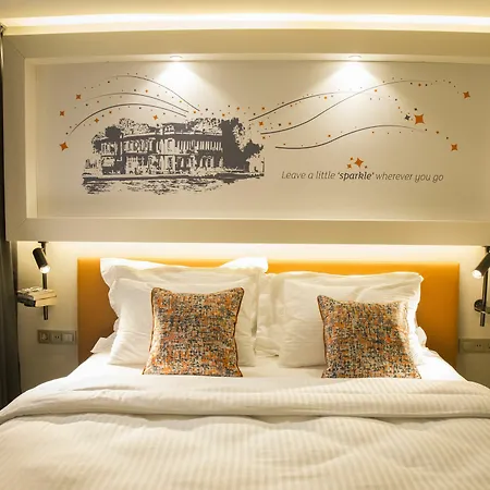 Sparkle Hotel