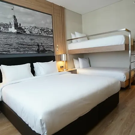 Tryp By Wyndham Basin Ekspres Hotel