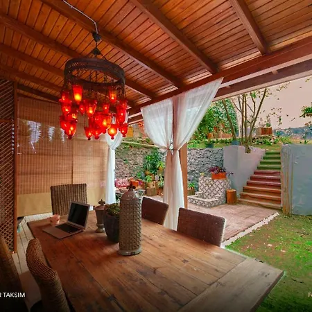 Hidden Garden Suites Apartment Istanbul