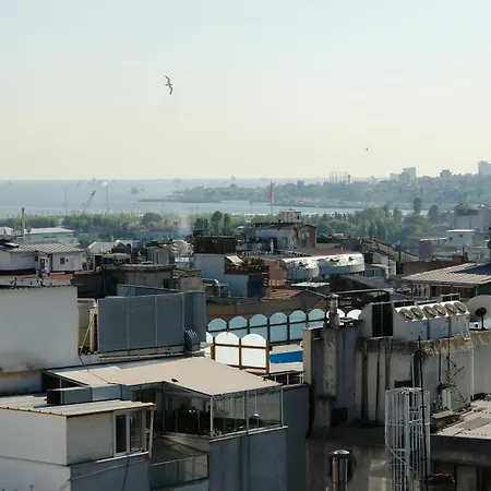 Hotell River 2*