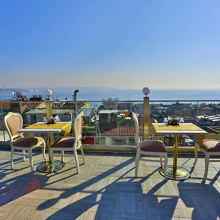 Nayla Palace Ξενοδοχείο