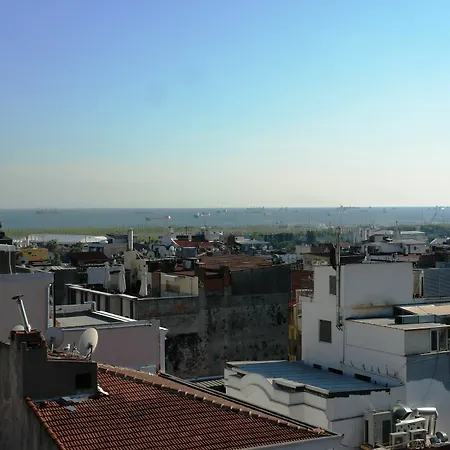 Hotell River 2*