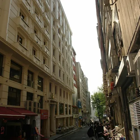 River Hotell