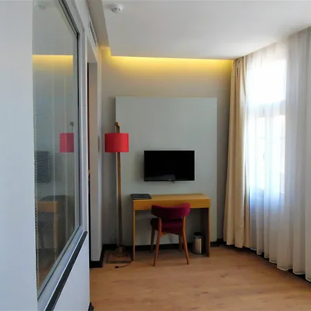 Vvr Hotel 4*