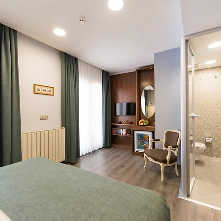 Sometimes Taksim Hotel 3*