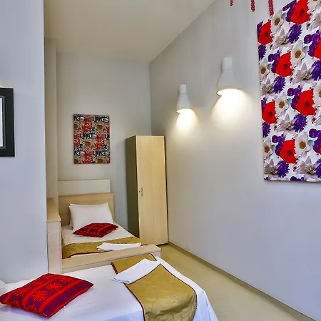 Han Hotel 2*