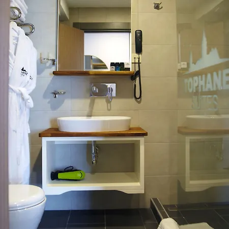 Tophane 4*