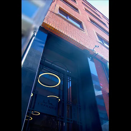 Tophane 4*