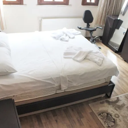 Mardian House - Adults Only *